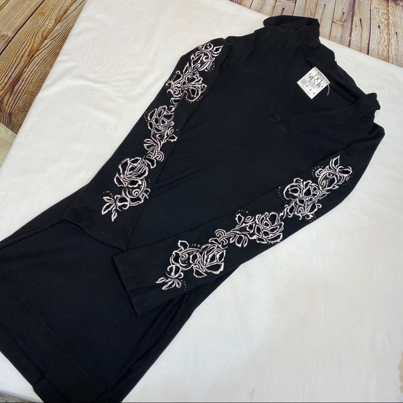 ROYAL PLUSH HOODIE EMBROIDERED RHINESTONE TUNIC - Picture 3 of 5